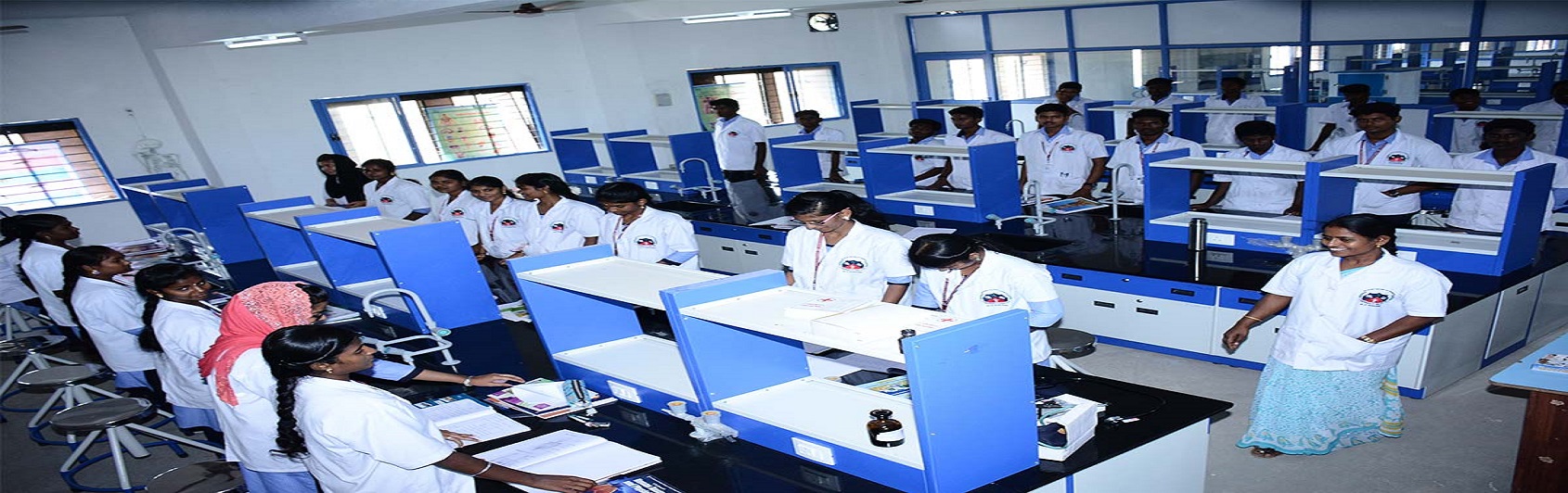 REENA INSTITUTE OF PHARMACY, VILLAGE MAU PARASIN PO-MEHANAJPUR, AZAMGARH