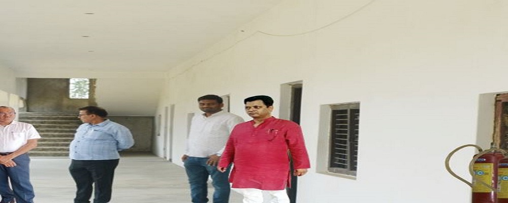 AKSHAY MAHILA MAHAVIDYALAY,PEEYUSH NAGAR,PAHITIYA, GHAZIPUR (U.P.)	